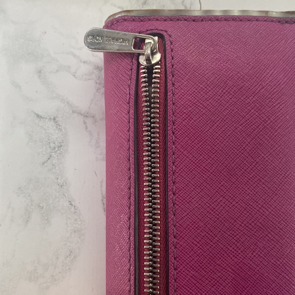 MICHAEL KORS WALLET - Picture 2 of 9